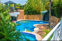        La Mansion Inn Pool And Jacuzzi
  - Costa Rica