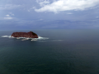        parasailing islet 
  - Costa Rica