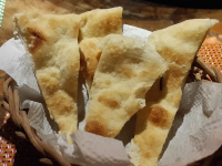        seasalt focaccia tierra y fuego 
  - Costa Rica