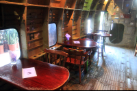        el avion bar 
  - Costa Rica