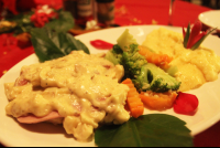        chicken cordon bleu costacoral 
  - Costa Rica