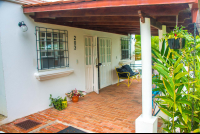        Apartment Entrance Selina Hostel Manuel Antonio
  - Costa Rica