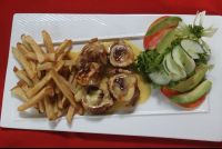        stuffed chicken breast rancho de la playa 
  - Costa Rica