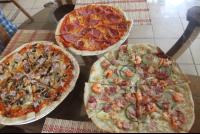        three pizzas lunch
  - Costa Rica