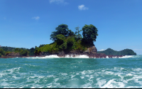        jungle coast jets island 
  - Costa Rica