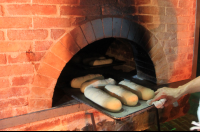        la cantina making bread 
  - Costa Rica