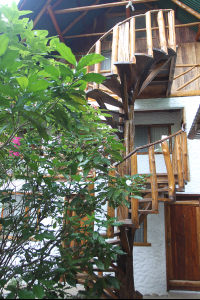        spiral staircase entredosaguas 
  - Costa Rica