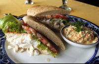        hotel cuna de angel snapper sandwich coleslaw 
  - Costa Rica