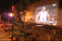        projector screen 
  - Costa Rica
