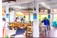        Restaurant Selina Hostel Manuel Antonio
  - Costa Rica