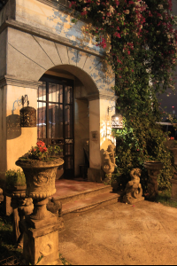        park cafe exterior
  - Costa Rica