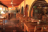        caliches patio 
  - Costa Rica