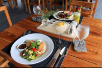        kura lunch 
  - Costa Rica