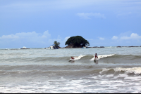        dominicalito waverider far 
  - Costa Rica