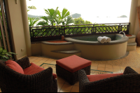        arenas del mar patio hot tub 
  - Costa Rica
