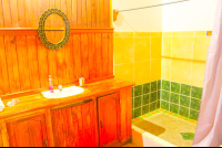        bathroom 
  - Costa Rica