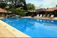        mawamba pool 
  - Costa Rica