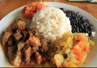        bus stop sodas carne en salsa 
  - Costa Rica