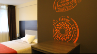        room entrance autentico hotel 
  - Costa Rica