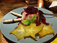        pannacotta blackberry marmalade tierra y fuego 
  - Costa Rica