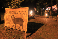       pecora nera sign 
  - Costa Rica