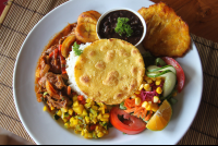        stewed chicken casado el sabor de mi tierra 
  - Costa Rica
