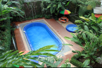        hotel jireh pool 
  - Costa Rica