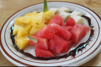        Fruitplate Withchocolate Hotelranchodelaplaya
  - Costa Rica
