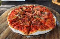        amimodo pizza 
  - Costa Rica