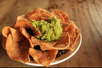        caliches chips guac 
  - Costa Rica