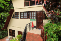        hotel la colina facade 
  - Costa Rica