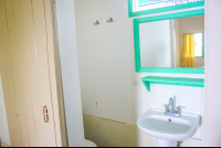        bathroom 
  - Costa Rica