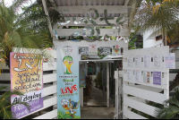        gusto beach daytime entrance 
  - Costa Rica