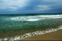        playa cocles waves 
  - Costa Rica