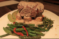        pura gula gorgonzola tenderloin 
  - Costa Rica