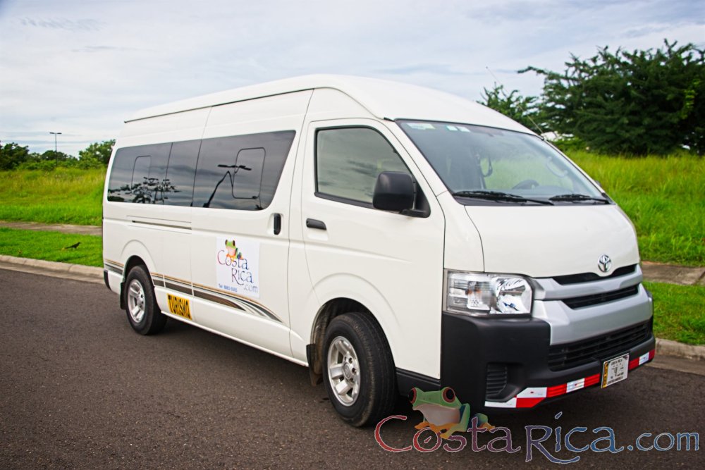 hiace alto mini van lateral view 
 - Costa Rica