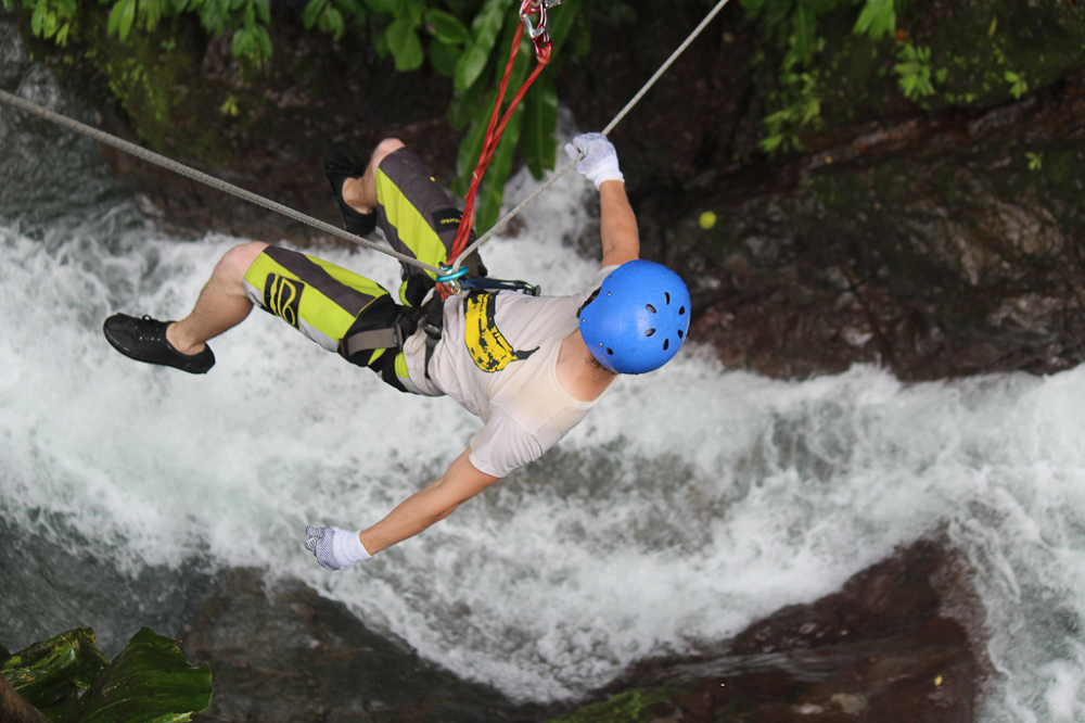        adr tour rappel 
  - Costa Rica